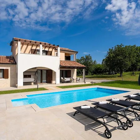 Genia Ii Villa