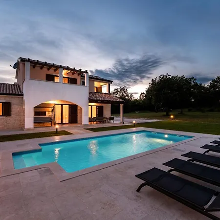 Genia Ii Villa