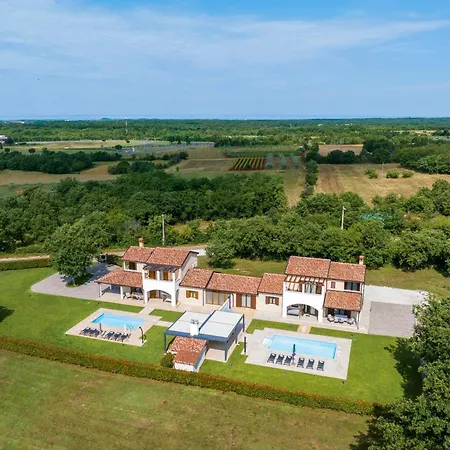 Villa Genia Ii